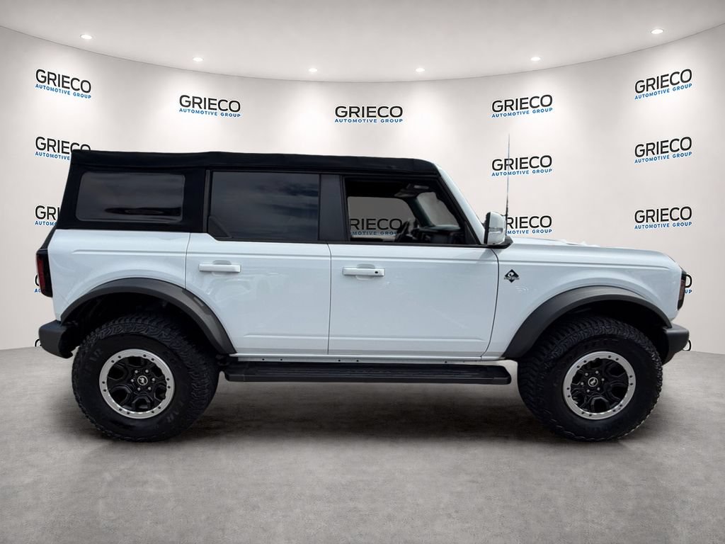 Certified 2022 Ford Bronco Outer Banks w/ Sasquatch Package AWD/4WD image 8