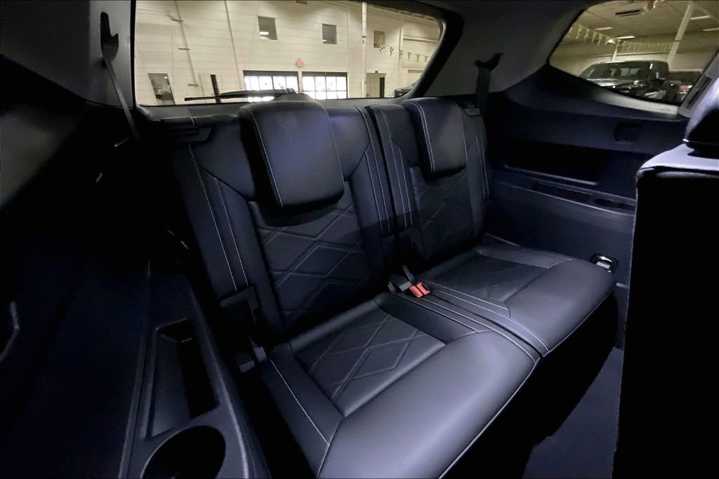 Used 2025 Volkswagen Atlas SE image 26