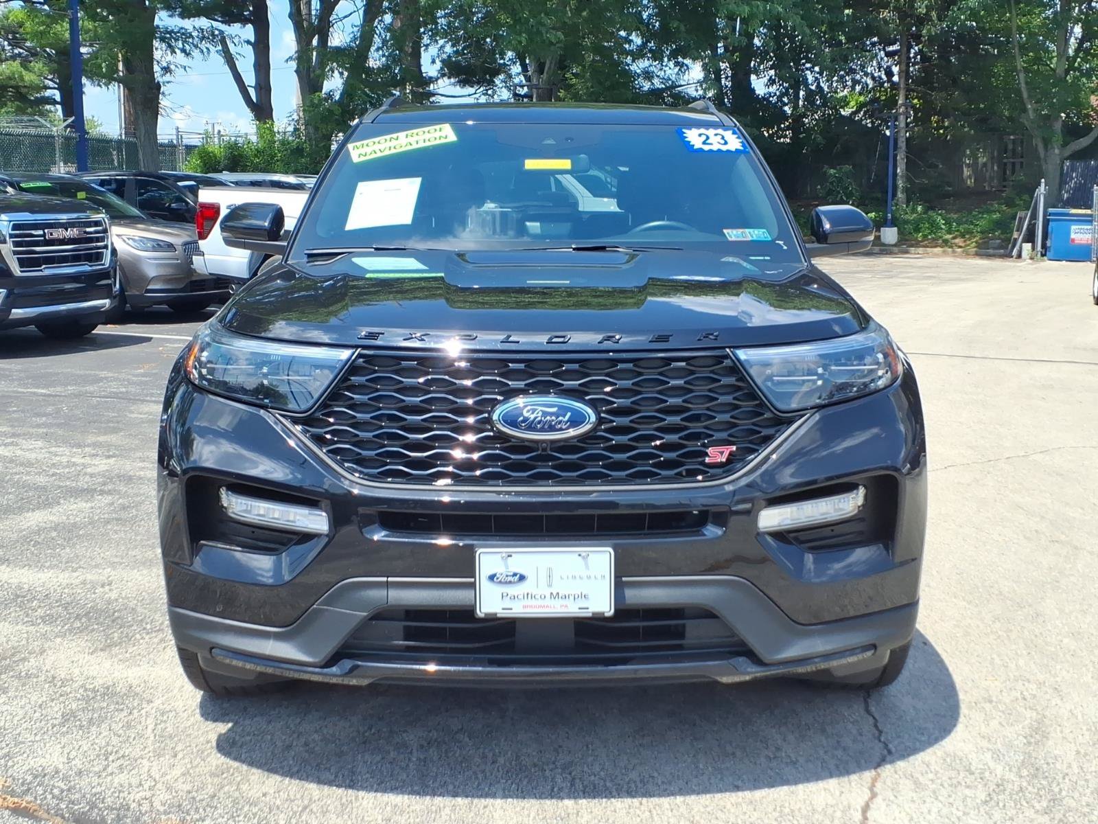 Certified 2023 Ford Explorer ST w/ Equipment Group 401A AWD/4WD image 9