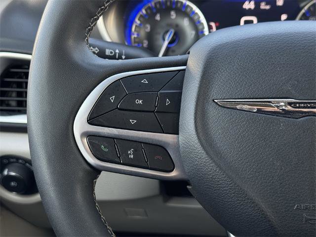 Used 2024 Chrysler Pacifica Touring-L image 23