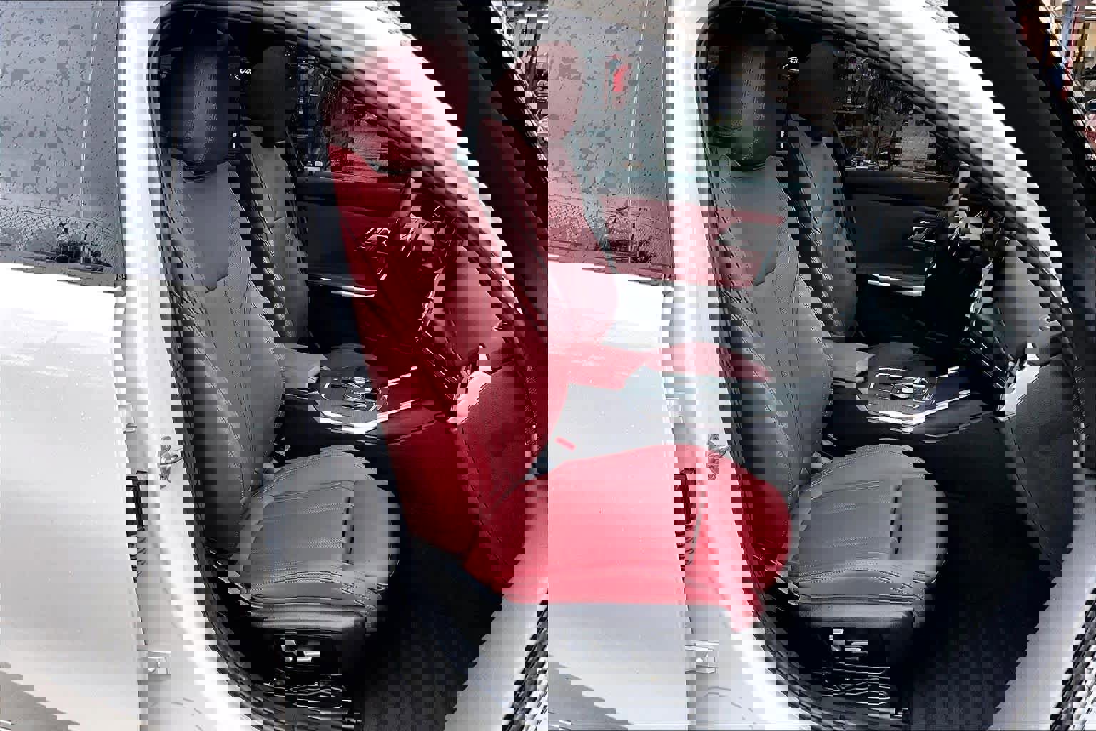 Used 2023 BMW 330i Sedan w/ Driving Assistance Package image 9