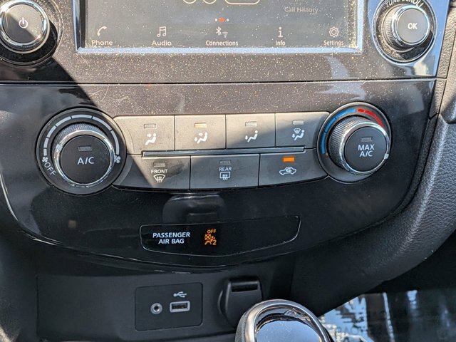 Used 2020 Nissan Rogue S w/ Special Edition Package FWD image 25