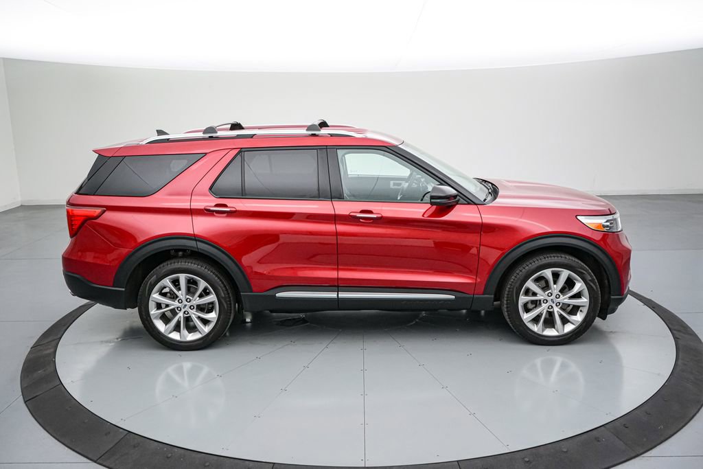 Certified 2023 Ford Explorer Platinum w/ Class IV Trailer Tow Package AWD/4WD image 4