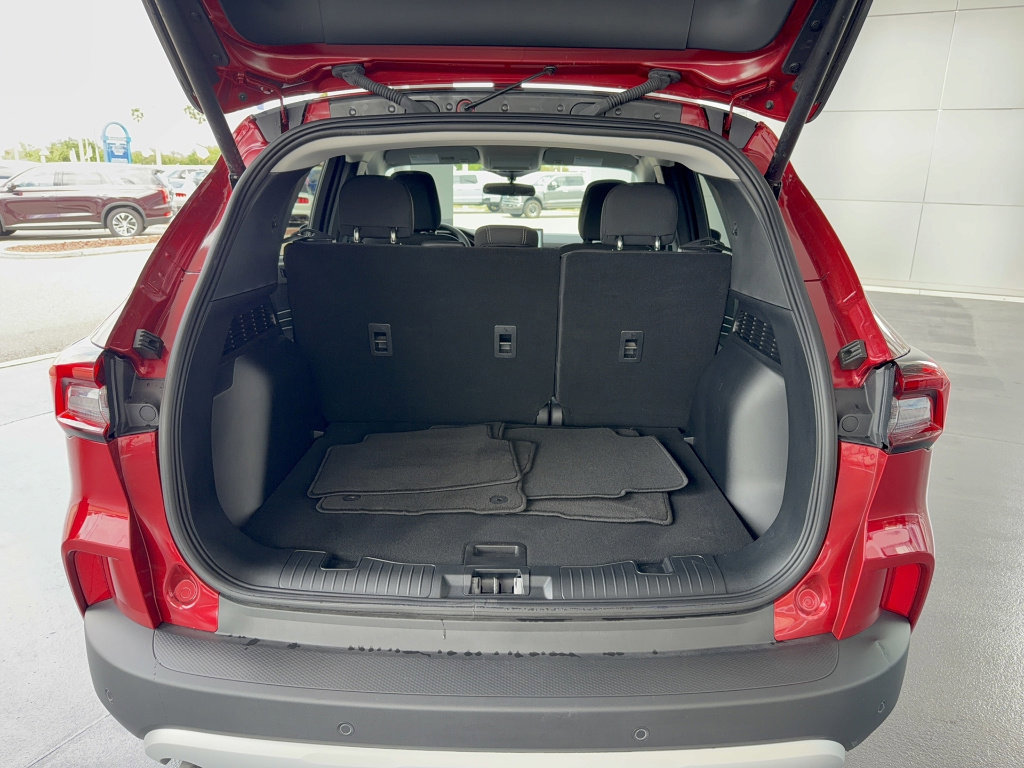 Certified 2025 Ford Escape Active w/ Tech Pack #1 image 7
