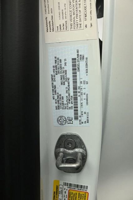 Certified 2024 Ford Escape SE w/ PHEV Premium Package image 49