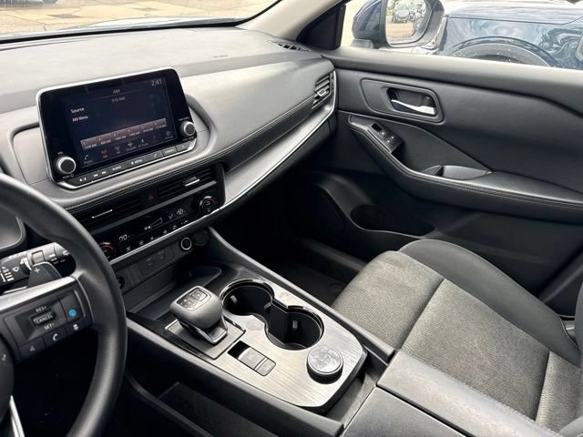Used 2024 Nissan Rogue SV AWD/4WD image 9