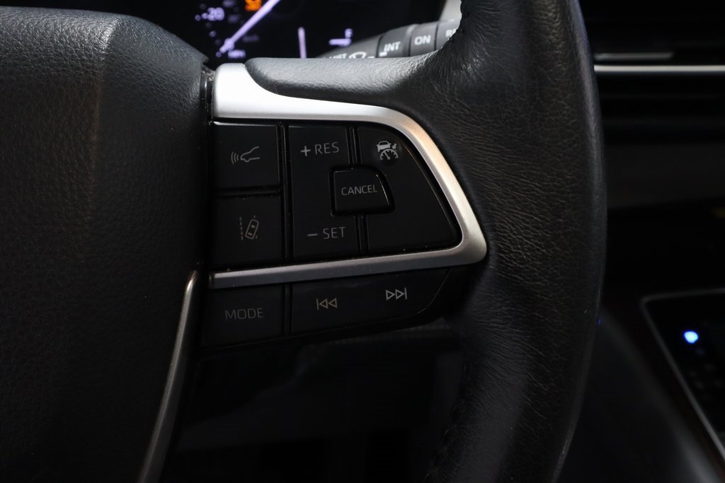 Used 2022 Toyota Sienna XLE w/ XLE Plus Package image 30