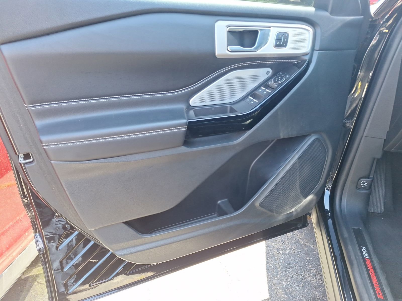 Certified 2022 Ford Explorer ST w/ Equipment Group 401A AWD/4WD image 11