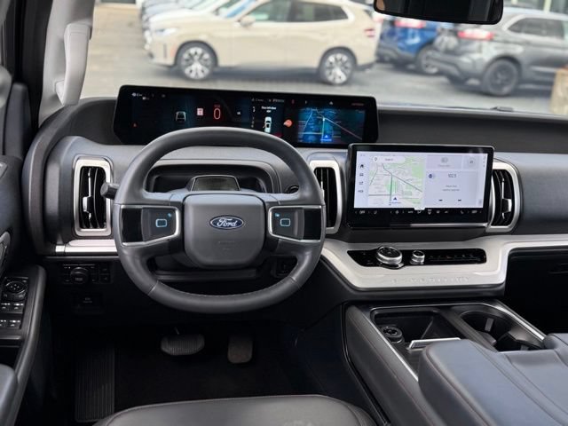 Certified 2025 Ford Expedition Active AWD/4WD image 8