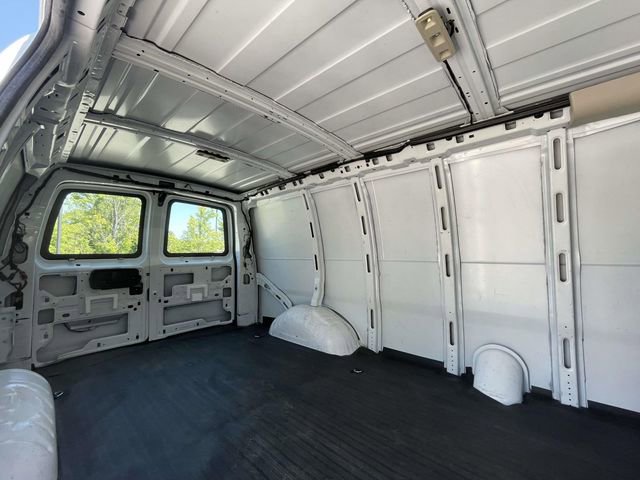 Used 2021 Chevrolet Express 2500 w/ Driver Convenience Package RWD image 15