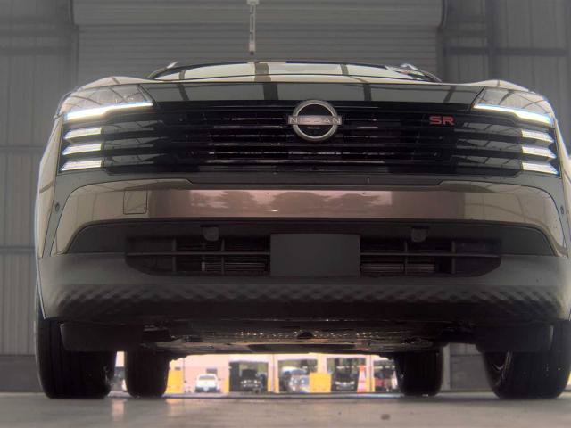 Used 2026 Nissan Kicks SR FWD image 12
