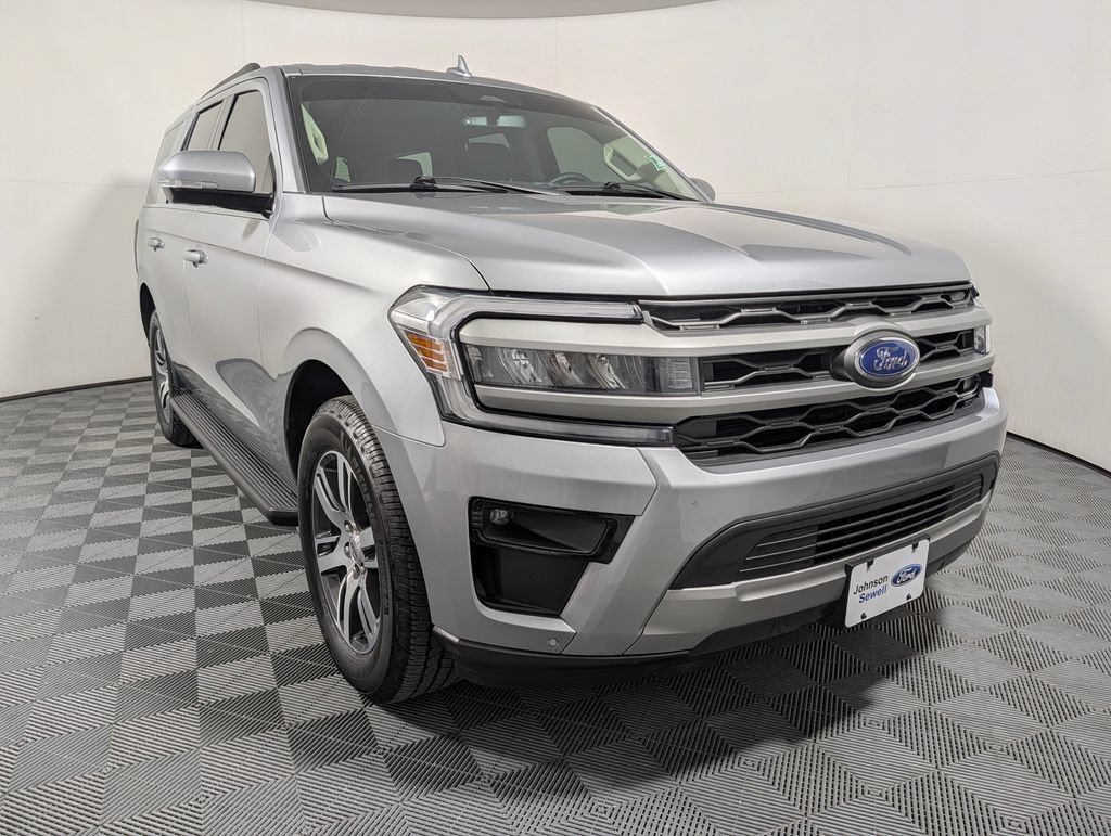 Certified 2024 Ford Expedition XLT RWD image 1