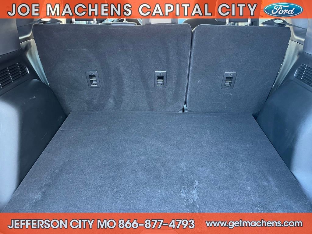 Certified 2022 Ford Escape SE w/ SE Sport Appearance Package image 10