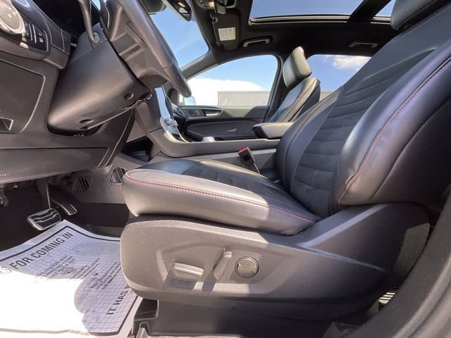 Certified 2024 Ford Edge ST-Line w/ Class II Trailer Tow Package AWD/4WD image 13
