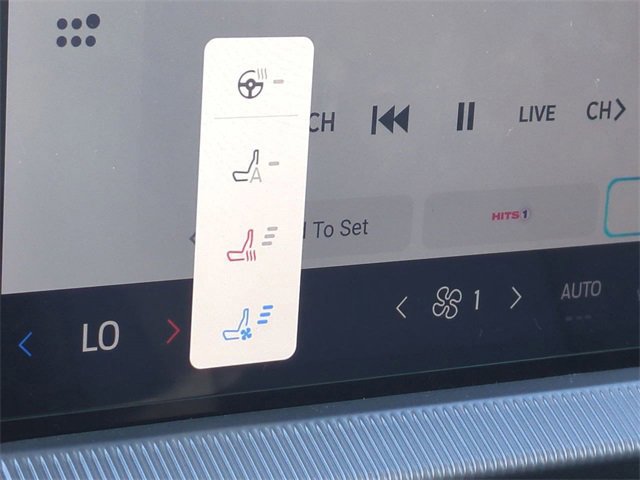 Certified 2025 Ford Explorer Platinum w/ Ultimate Package image 22