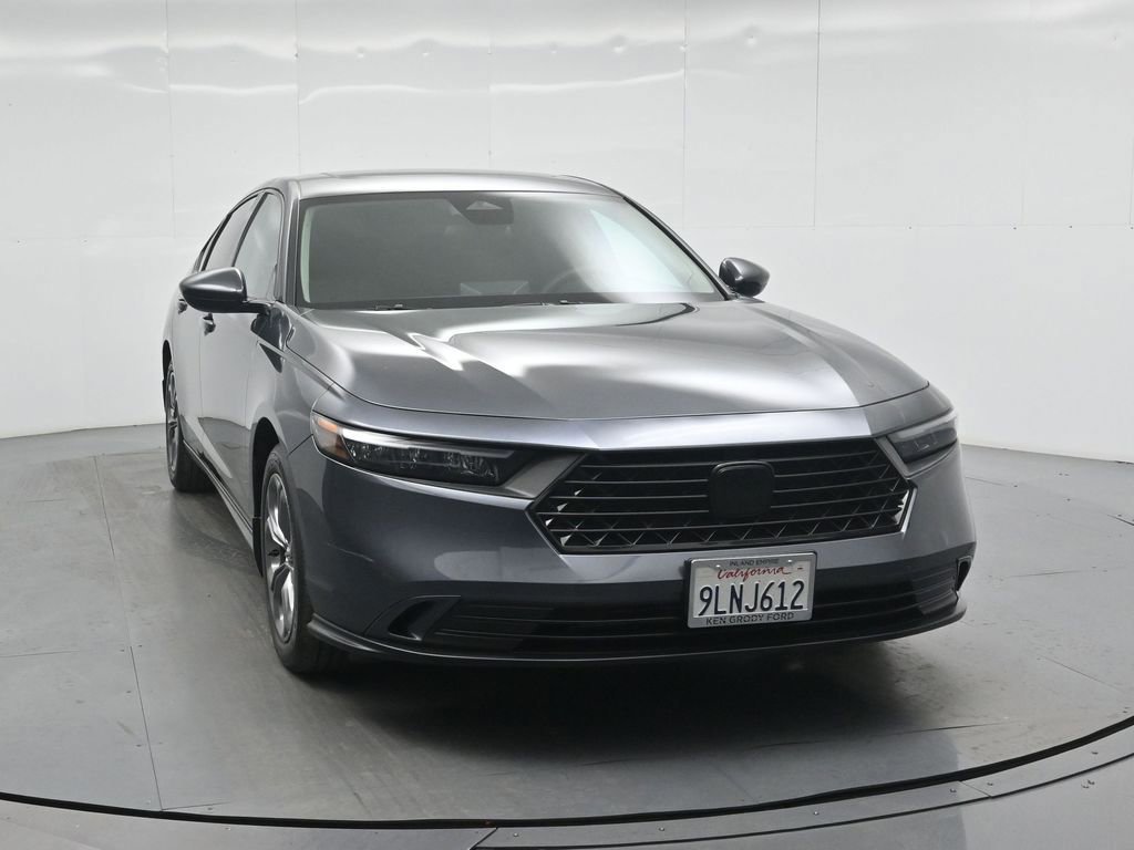 Used 2024 Honda Accord EX image 2