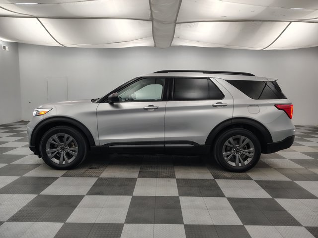 Certified 2021 Ford Explorer XLT w/ Equipment Group 202A AWD/4WD image 7