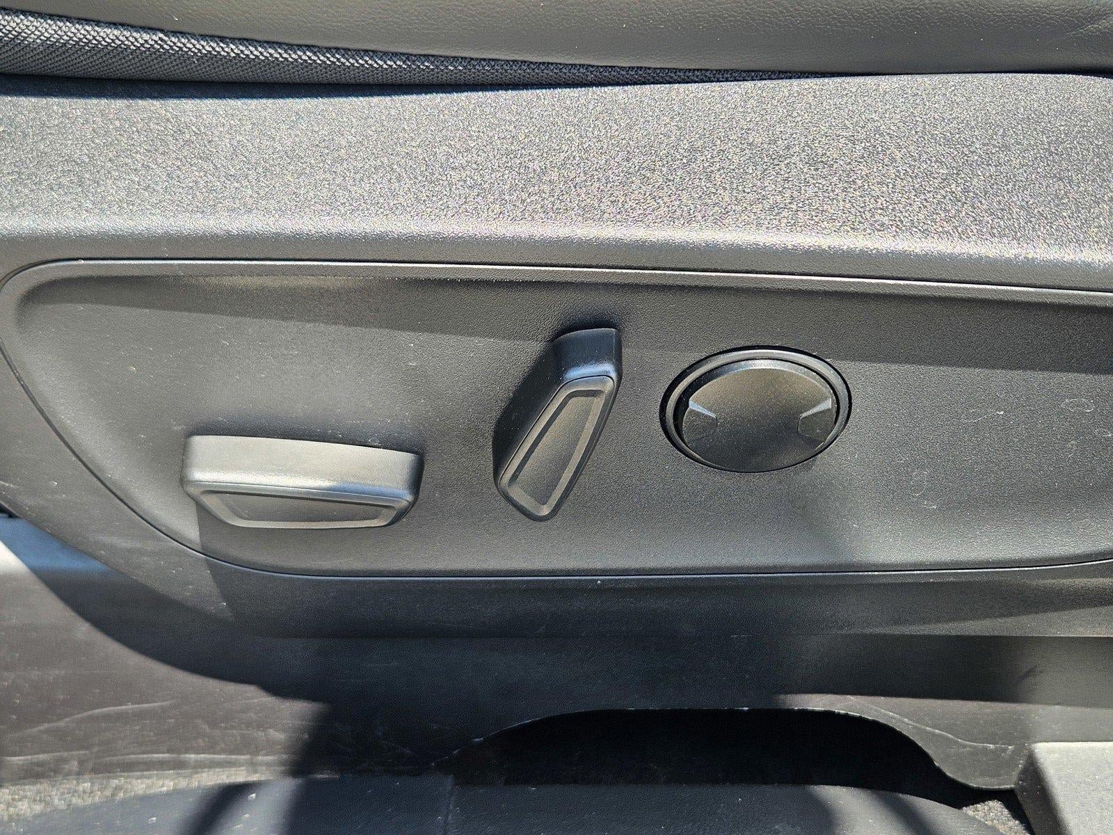 Certified 2025 Ford Escape ST-Line AWD/4WD image 15