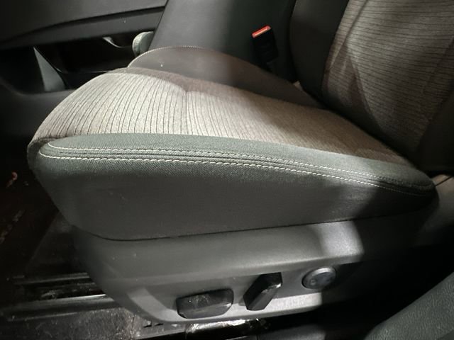 Used 2023 Nissan Rogue SV AWD/4WD image 18