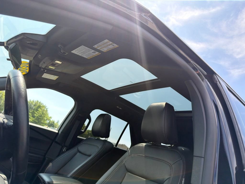 Certified 2020 Ford Explorer XLT w/ Equipment Group 202A AWD/4WD image 13