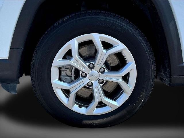 Used 2024 Jeep Compass Latitude AWD/4WD image 34