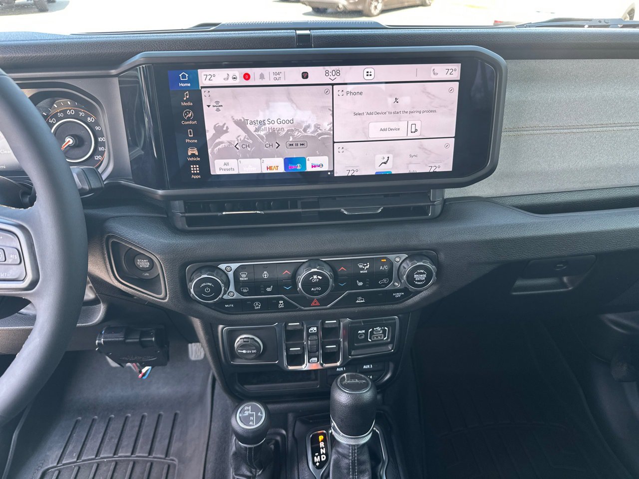 Used 2024 Jeep Gladiator Sport AWD/4WD image 29