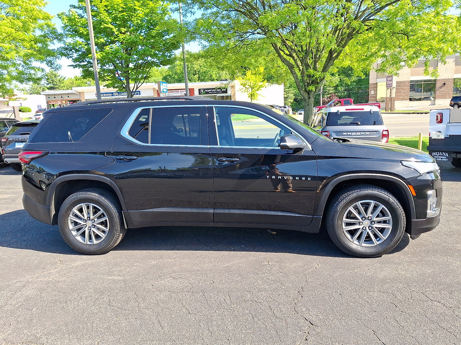 Used 2023 Chevrolet Traverse LT AWD/4WD image 7