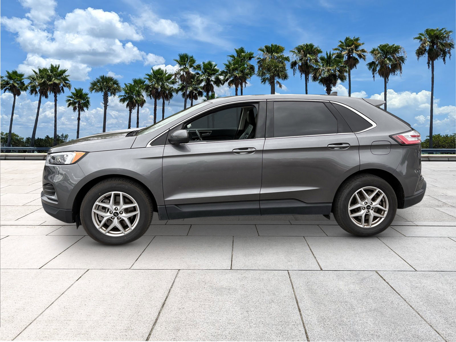 Certified 2023 Ford Edge SEL image 6