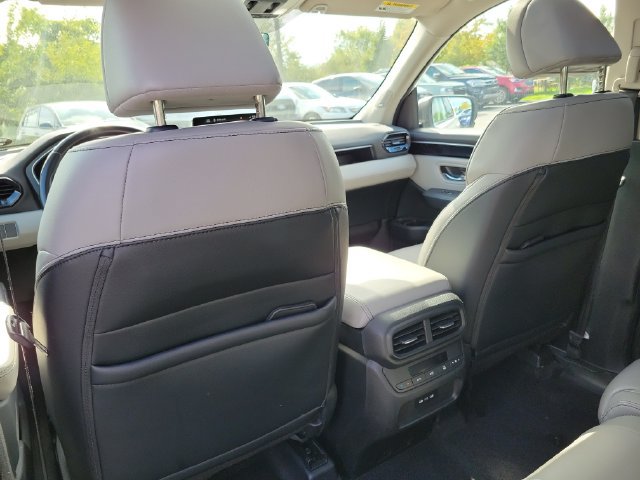 Used 2024 Honda Pilot Touring image 26