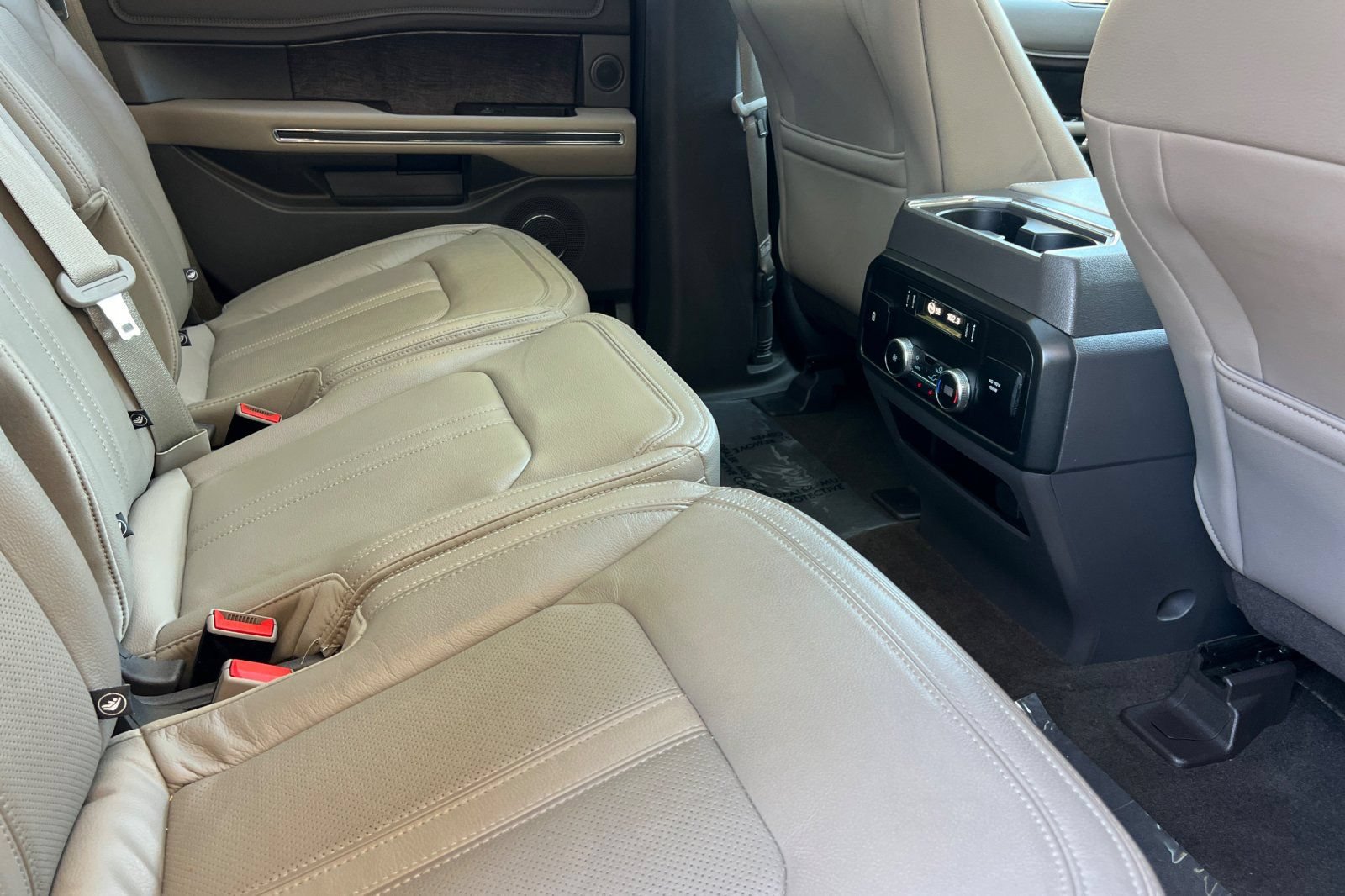 Certified 2019 Ford Expedition Limited w/ Equipment Group 302A AWD/4WD image 19