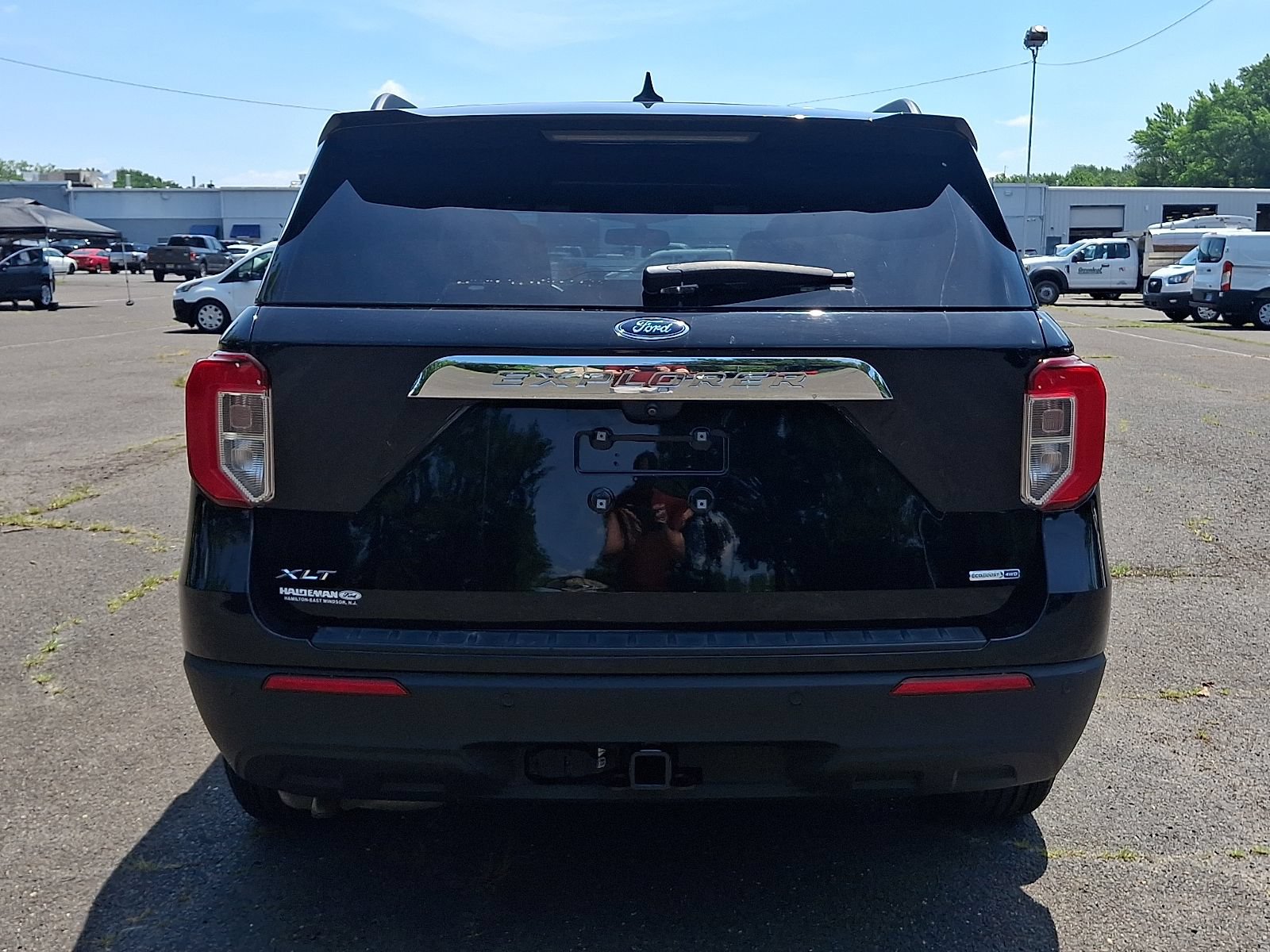 Certified 2020 Ford Explorer XLT w/ Comfort Package AWD/4WD image 6