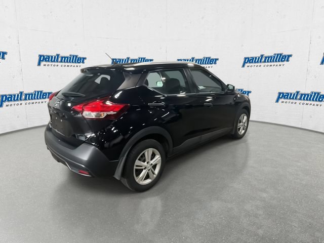 Used 2018 Nissan Kicks S FWD image 12