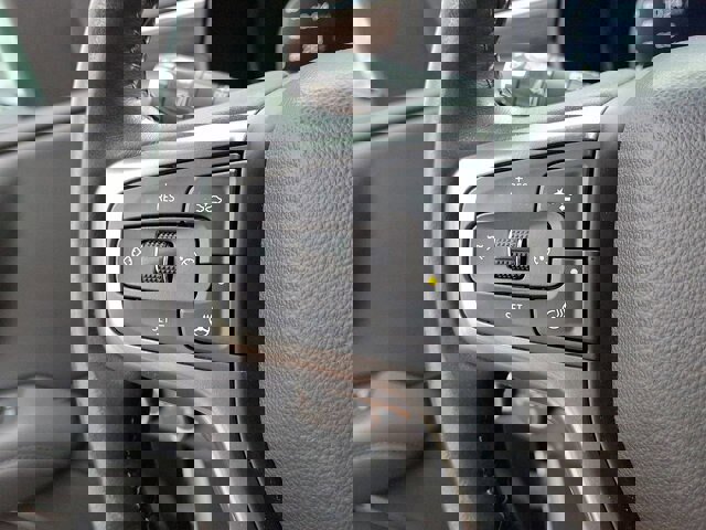 Used 2022 Chevrolet Suburban Z71 w/ Luxury Package image 13