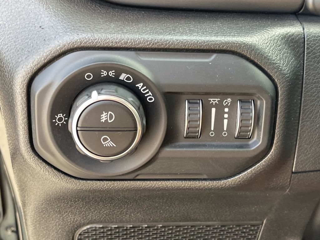 Used 2022 Jeep Gladiator Sport AWD/4WD image 35