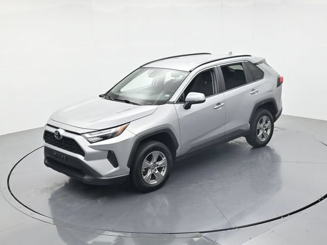 Used 2024 Toyota RAV4 XLE FWD image 44