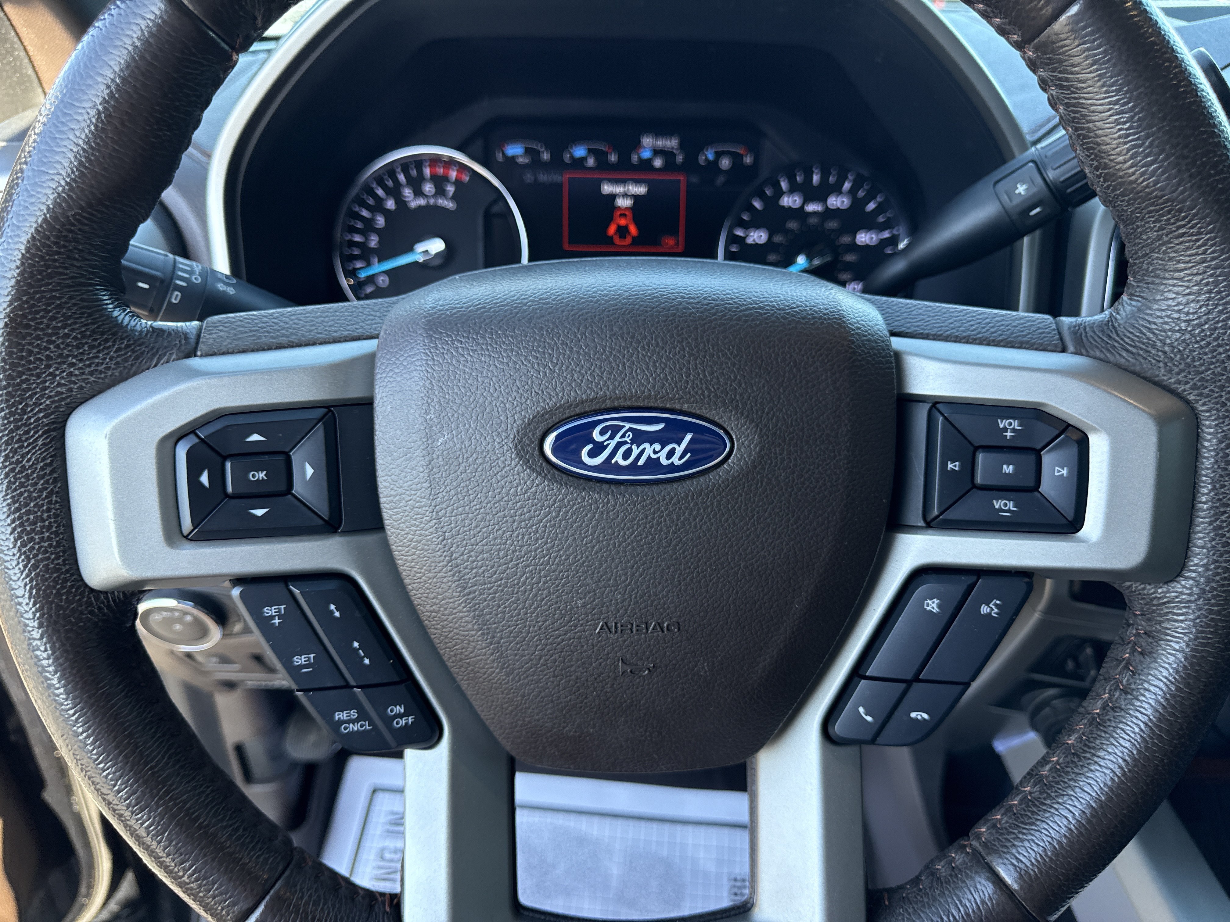 Certified 2022 Ford F350 King Ranch w/ Tremor Off-Road Package AWD/4WD image 30