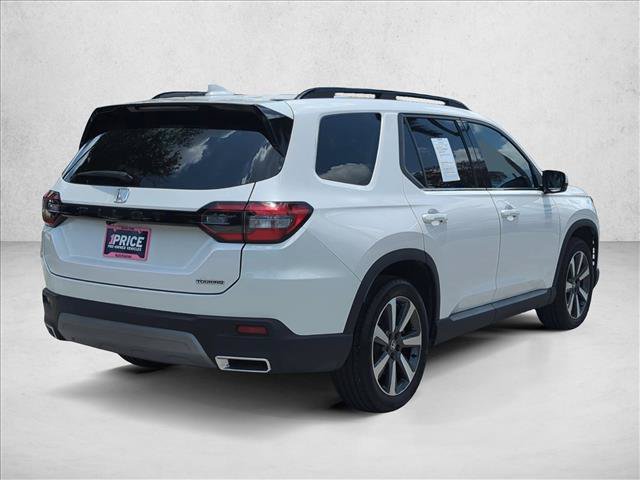 Used 2025 Honda Pilot Touring image 5