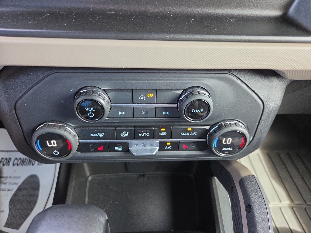 Certified 2023 Ford Bronco Big Bend w/ Sasquatch Package AWD/4WD image 25