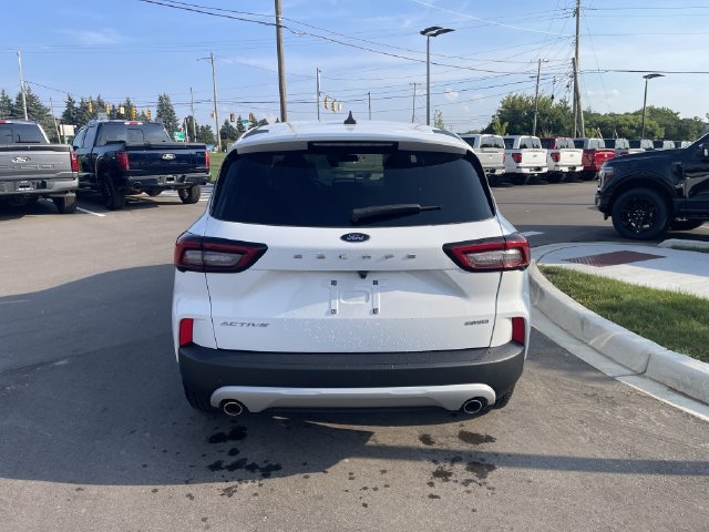 Certified 2024 Ford Escape Active AWD/4WD image 4