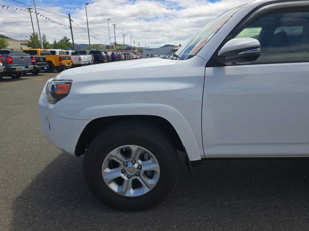 Used 2019 Toyota 4Runner SR5 Premium AWD/4WD image 13