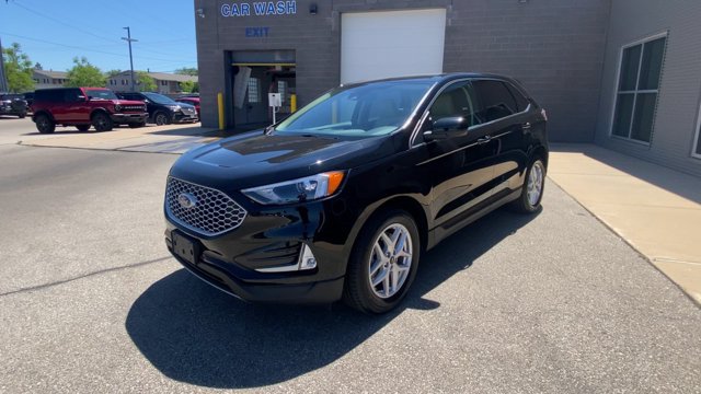 Certified 2024 Ford Edge SEL w/ Convenience Package AWD/4WD image 5