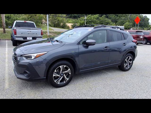 Used 2024 Subaru Crosstrek 2.0i Premium AWD/4WD image 4