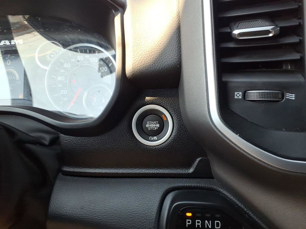 Used 2022 RAM 1500 Big Horn AWD/4WD image 23
