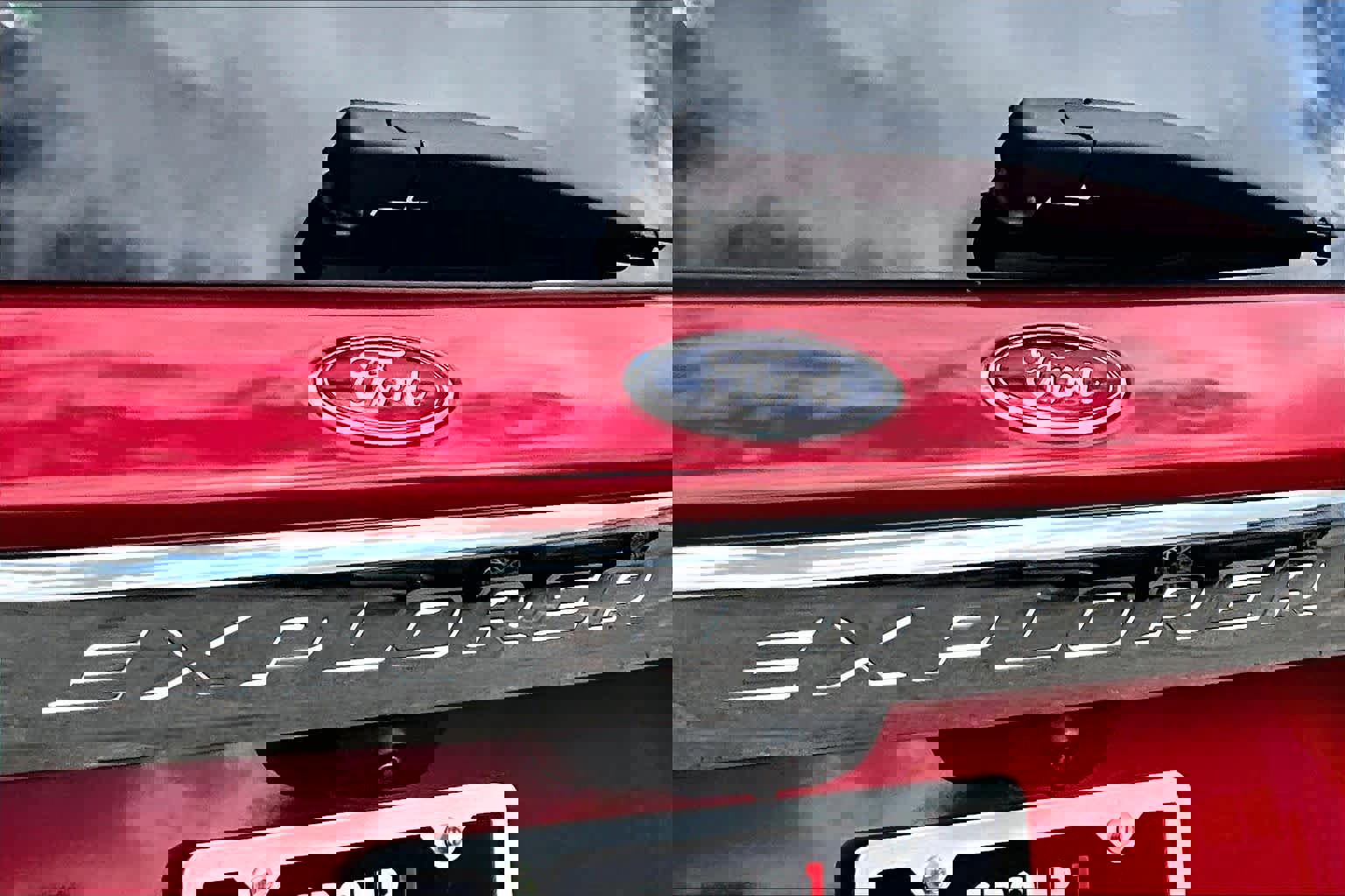 Certified 2022 Ford Explorer XLT w/ Equipment Group 202A image 13