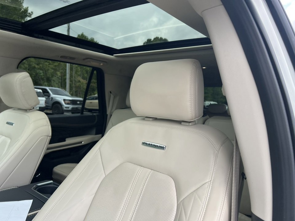 Certified 2022 Ford Expedition Max Platinum image 18