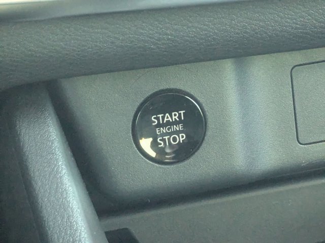 Used 2024 Nissan Rogue SV w/ SV Premium Package image 27