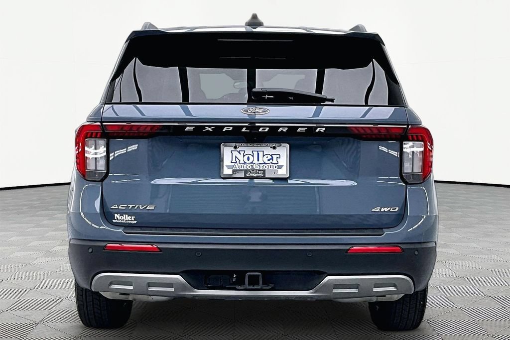 Certified 2025 Ford Explorer Active w/ Active Comfort Package AWD/4WD image 4
