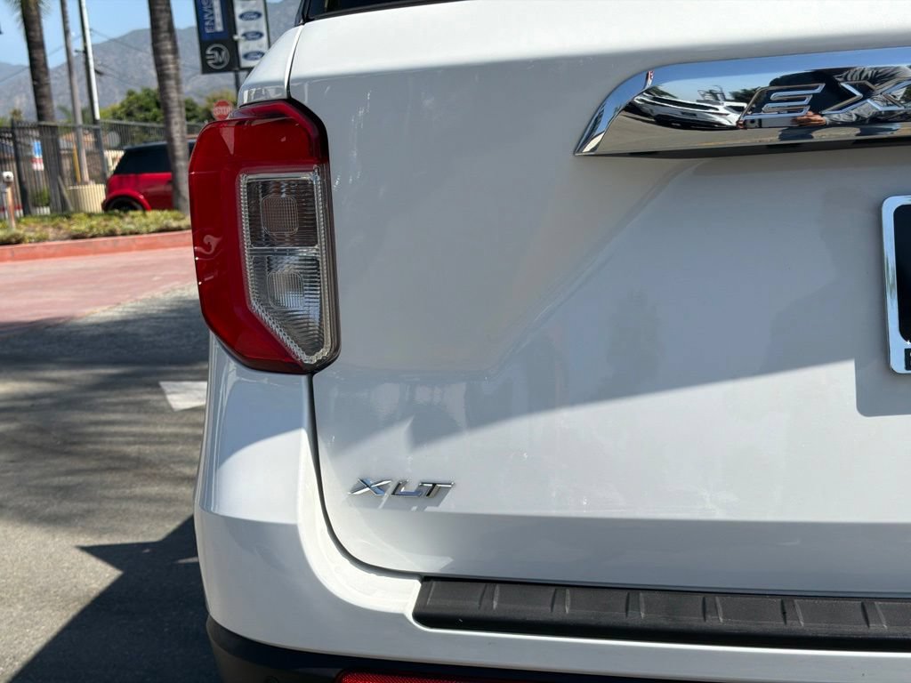 Certified 2021 Ford Explorer XLT RWD image 16