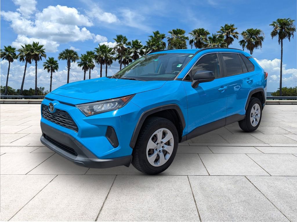 Used 2019 Toyota RAV4 LE FWD image 3