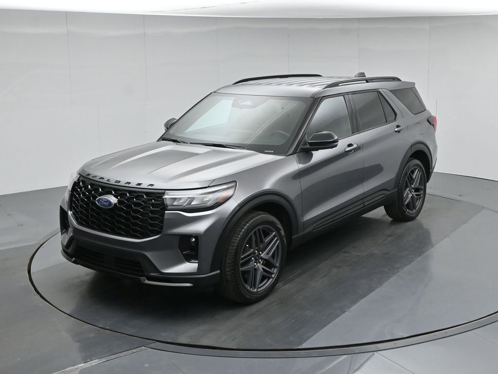 Certified 2025 Ford Explorer ST-Line w/ ST-Line Street Pack AWD/4WD image 38